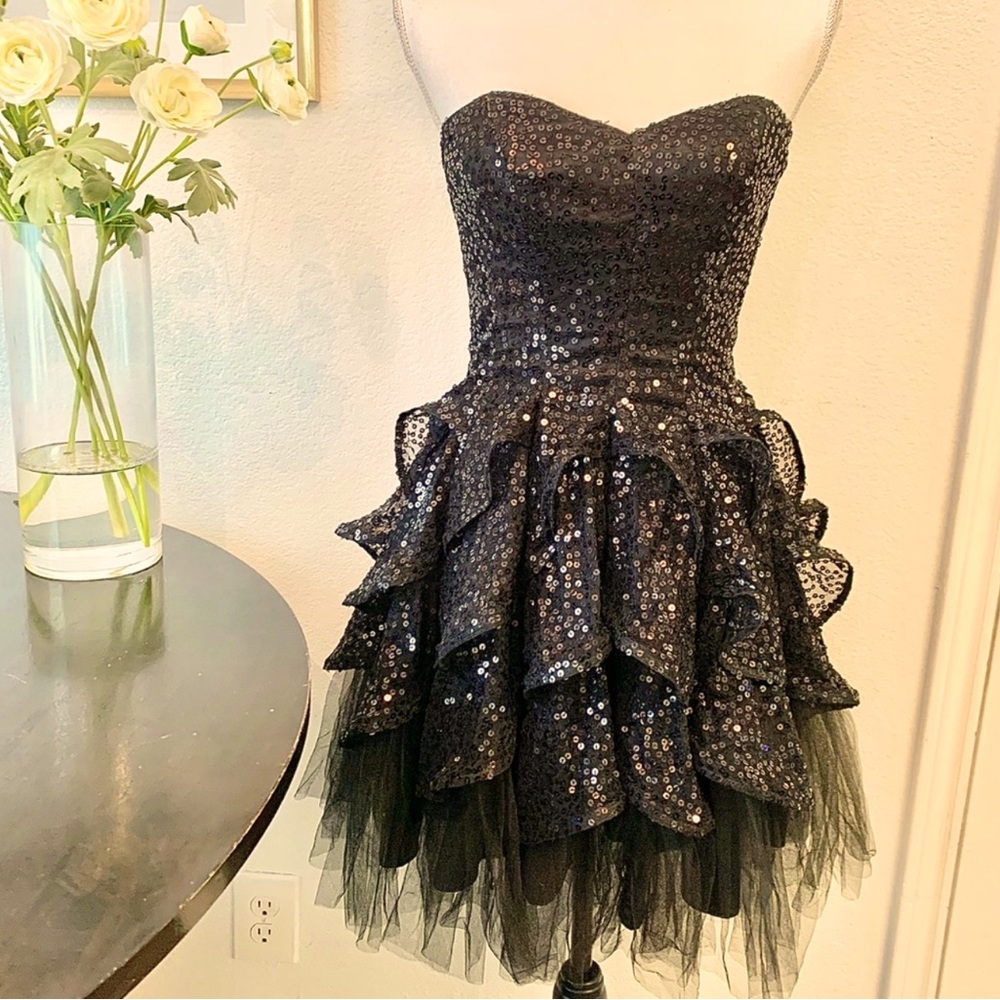 Betsey Johnson black sequin sweetheart strapless dress
